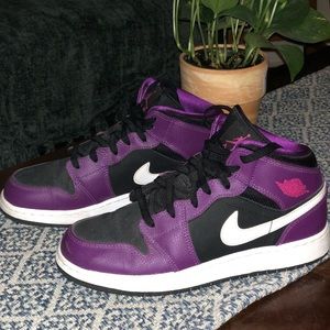 Nike basketball sneakers